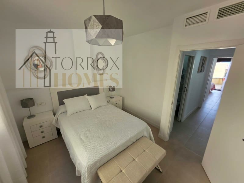Piso de 2 habitaciones en Torrox-Costa en venta con piscina garaje - 395.000 € (Ref: 10166931)
