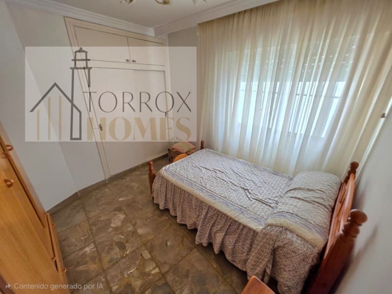 Piso de 3 habitaciones en Torrox-Costa en venta - 306.000 € (Ref: 10166937)