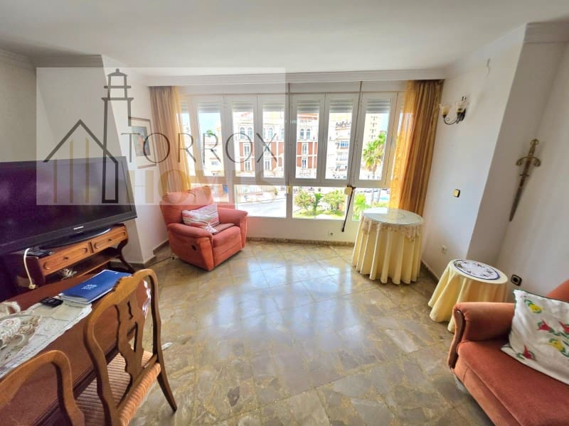 Piso de 3 habitaciones en Torrox-Costa en venta - 306.000 € (Ref: 10166937)
