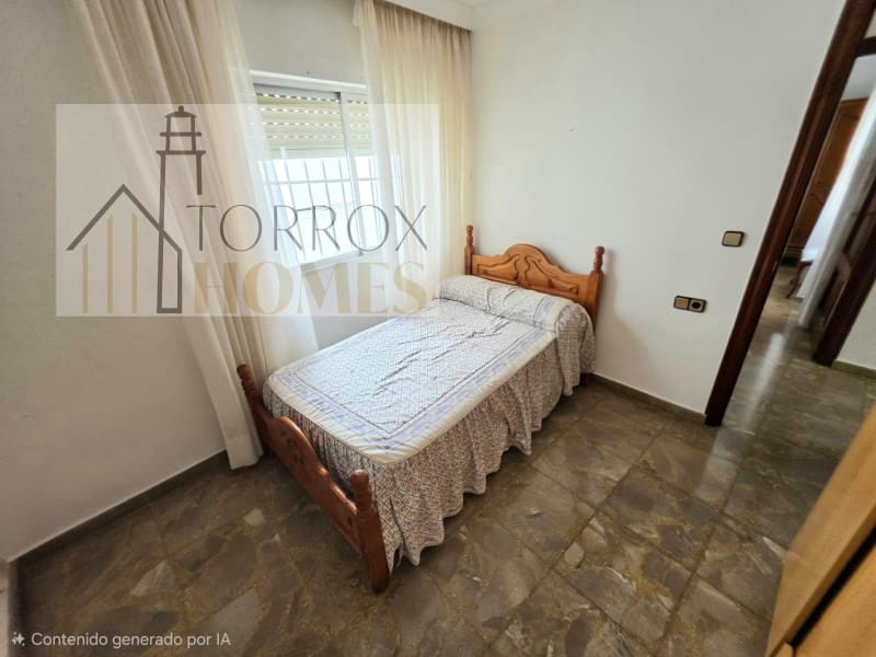 Piso de 3 habitaciones en Torrox-Costa en venta - 306.000 € (Ref: 10166937)