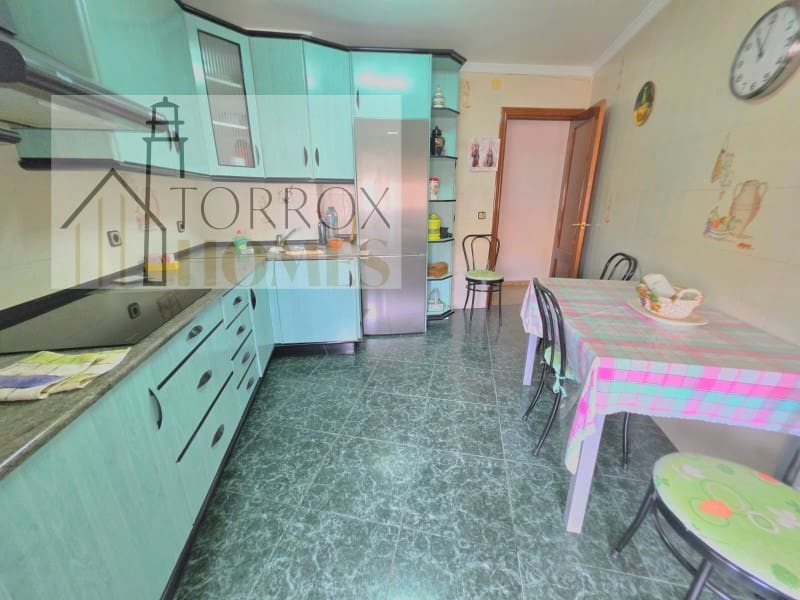Piso de 3 habitaciones en Torrox-Costa en venta - 306.000 € (Ref: 10166937)