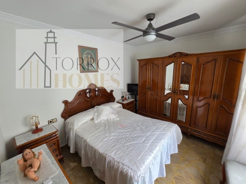 Piso de 3 habitaciones en Torrox-Costa en venta - 306.000 € (Ref: 10166937)