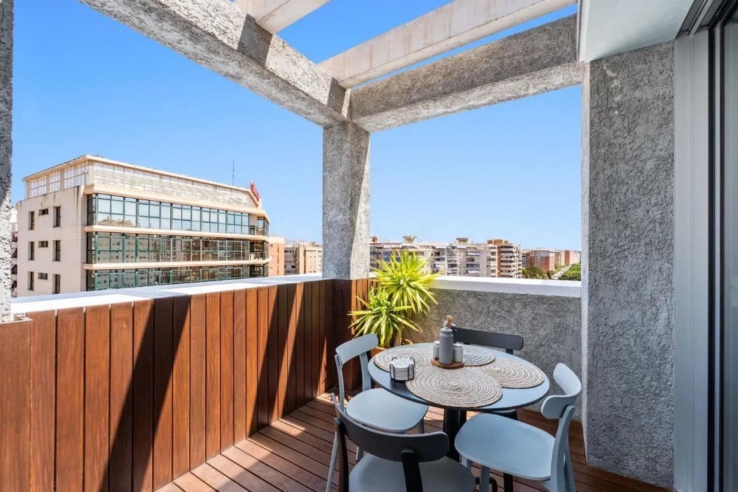 1 bedroom Penthouse for sale in Alicante / Alacant city with pool garage - € 685,000 (Ref: 10158566)
