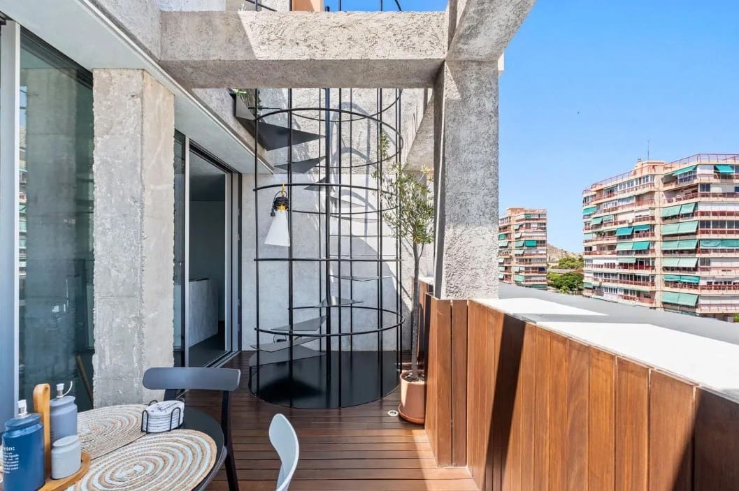 1 bedroom Penthouse for sale in Alicante / Alacant city with pool garage - € 685,000 (Ref: 10158566)