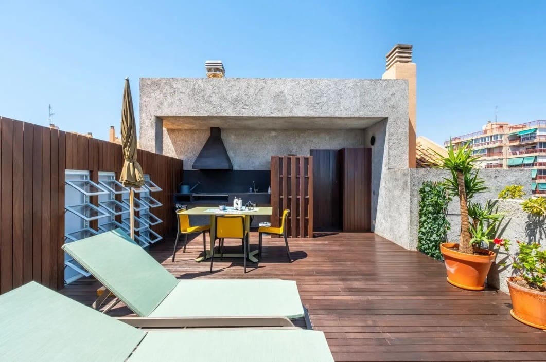 1 bedroom Penthouse for sale in Alicante / Alacant city with pool garage - € 685,000 (Ref: 10158566)