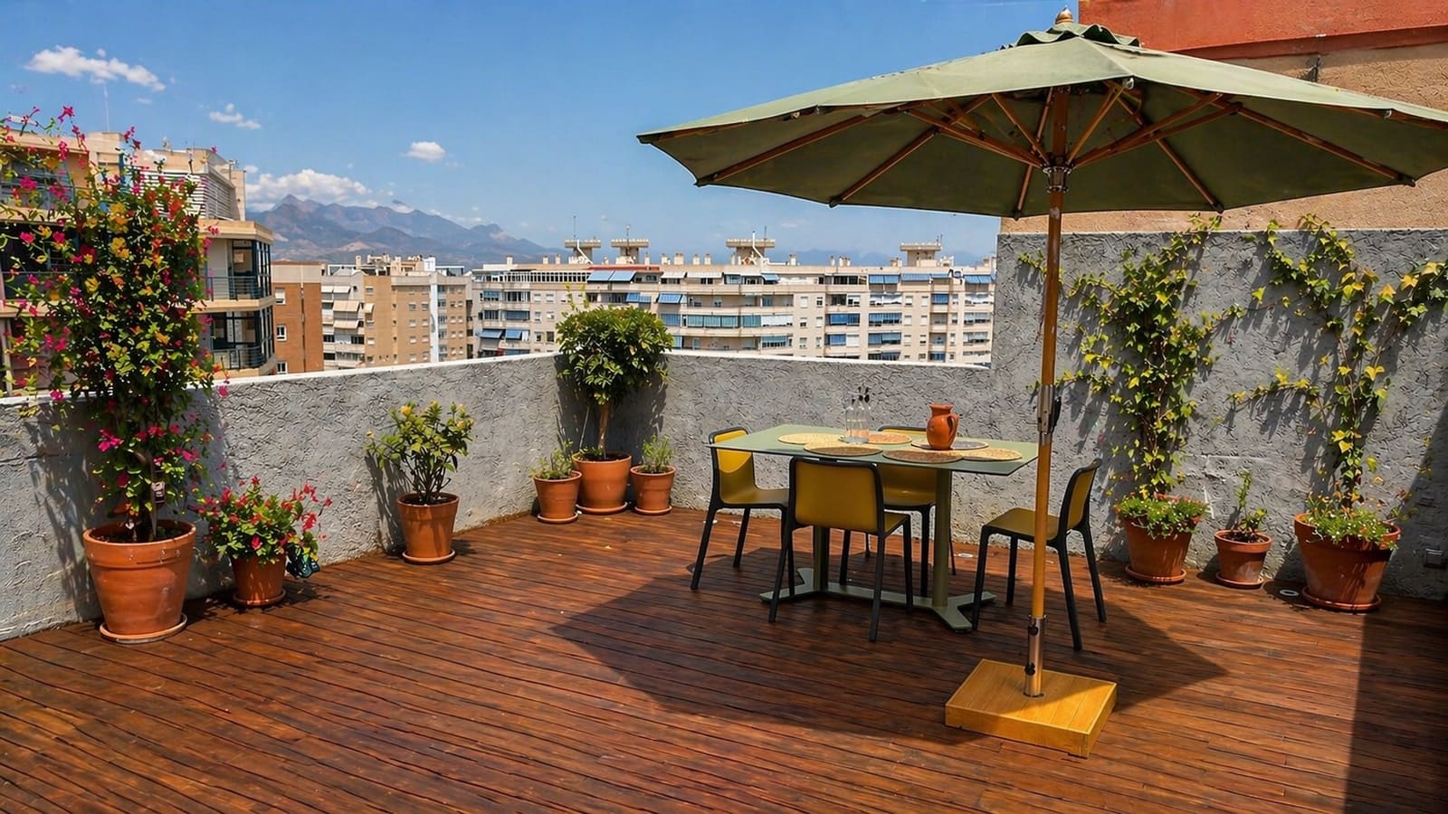 1 bedroom Penthouse for sale in Alicante / Alacant city with pool garage - € 685,000 (Ref: 10158566)