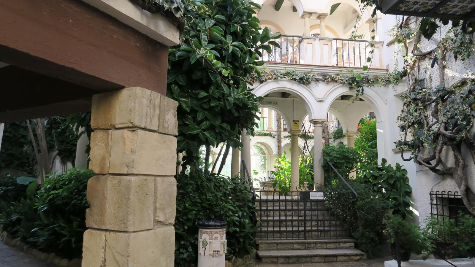 3 bedroom Townhouse for sale in Roda de Bara with pool garage - € 367,000 (Ref: 10166990)