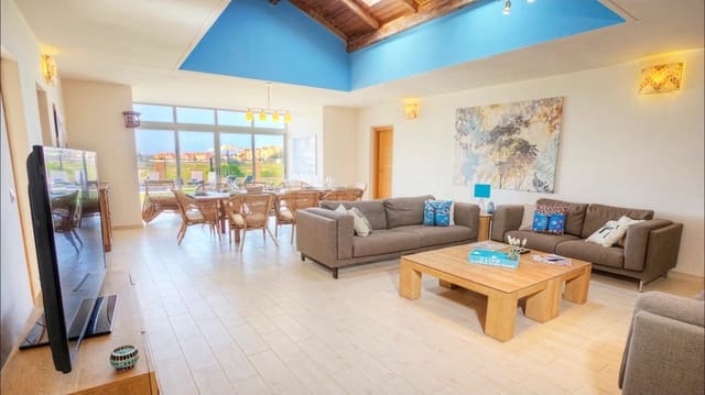 5 quarto Moradia para arrendar em Caleta de Fuste, Antigua com piscina garagem - 3 750 € (Ref: 10173003)