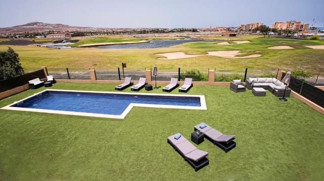5 quarto Moradia para arrendar em Caleta de Fuste, Antigua com piscina garagem - 3 750 € (Ref: 10173003)