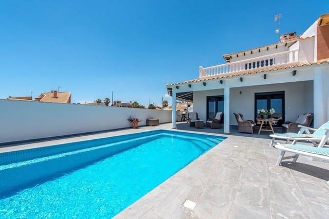 3 bedroom Villa for sale in Punta Prima, Torrevieja with pool garage - € 695,000 (Ref: 10177425)