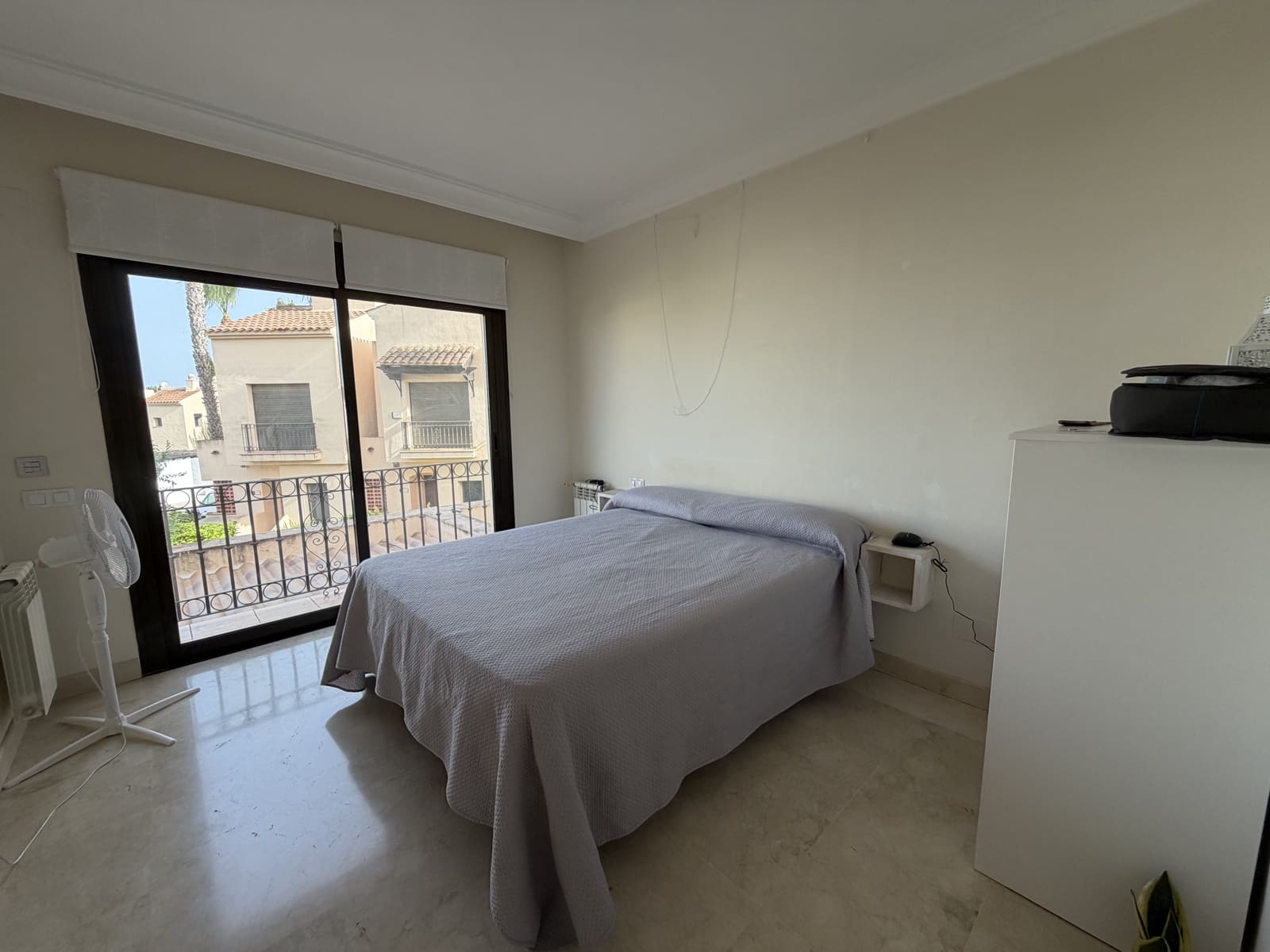 Adosado de 2 habitaciones en Roda en venta con piscina garaje - 259.000 € (Ref: 10177518)