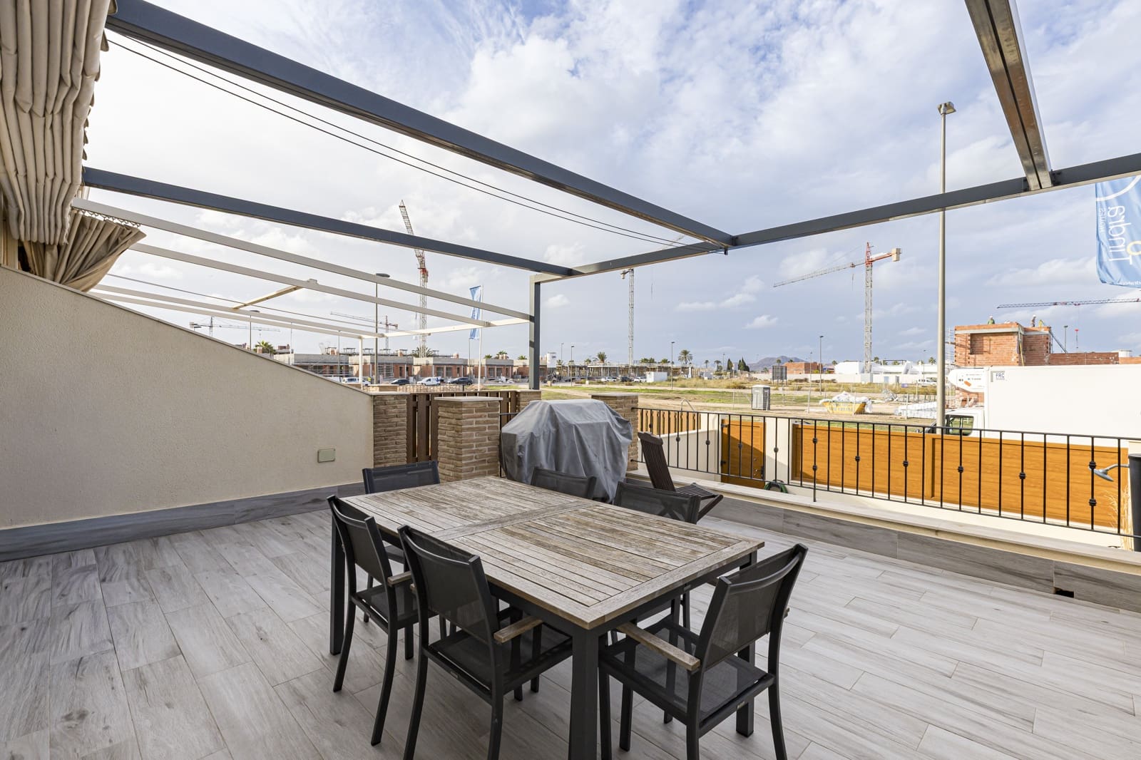 Adosado de 2 habitaciones en Los Alcázares en venta con piscina garaje - 279.500 € (Ref: 10177555)
