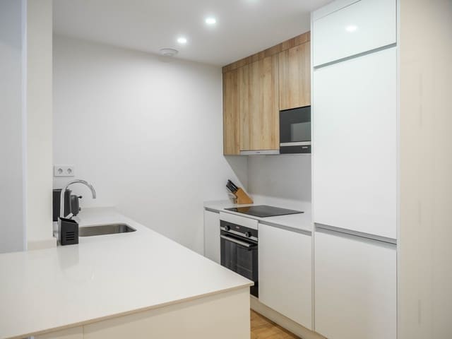 2 soveværelse Lejlighed til salg i Puerto de Estepona, Estepona med swimmingpool garage - € 499.000 (Ref: 10181983)