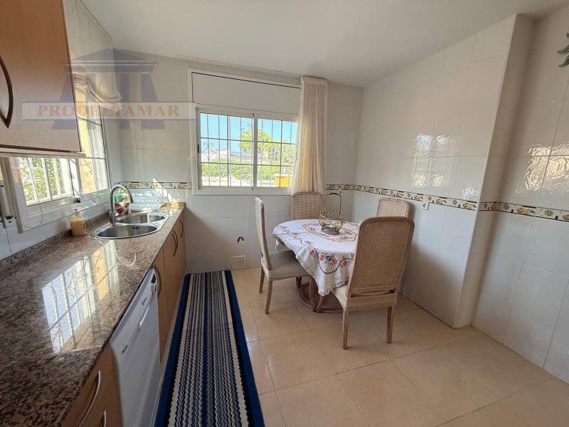 4 makuuhuone Omakotitalo myytävänä paikassa Miami Playa / Miami Platja mukana uima-altaan 
autotalli - 369 000 € (Ref: 10019497)