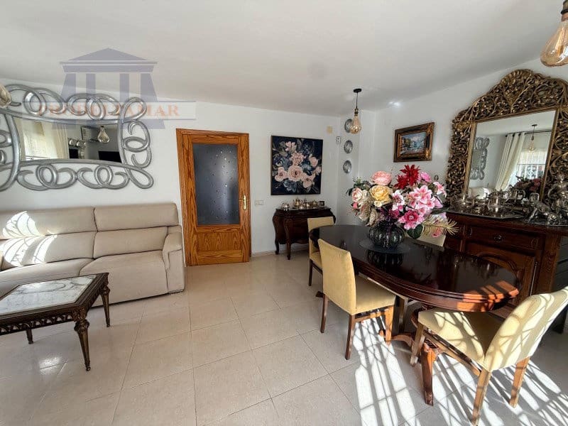 4 makuuhuone Omakotitalo myytävänä paikassa Miami Playa / Miami Platja mukana uima-altaan 
autotalli - 369 000 € (Ref: 10019497)