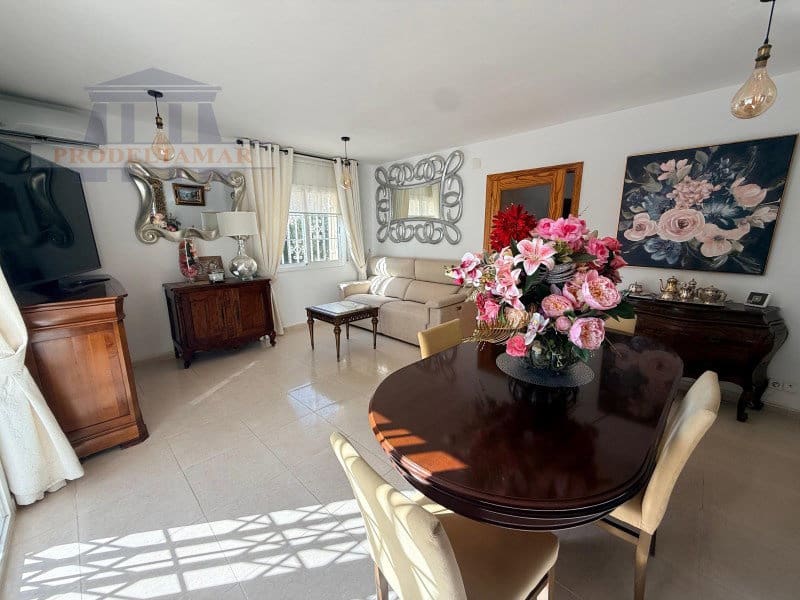 4 makuuhuone Omakotitalo myytävänä paikassa Miami Playa / Miami Platja mukana uima-altaan 
autotalli - 369 000 € (Ref: 10019497)