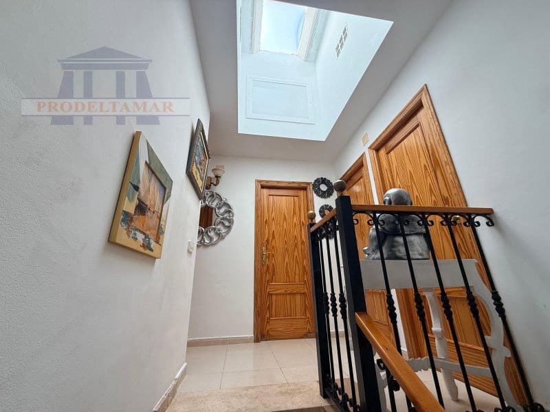 4 makuuhuone Omakotitalo myytävänä paikassa Miami Playa / Miami Platja mukana uima-altaan 
autotalli - 369 000 € (Ref: 10019497)