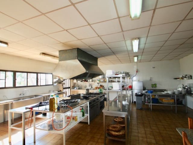 Local Comercial en Deltebre en venta - 300.000 € (Ref: 8567380)