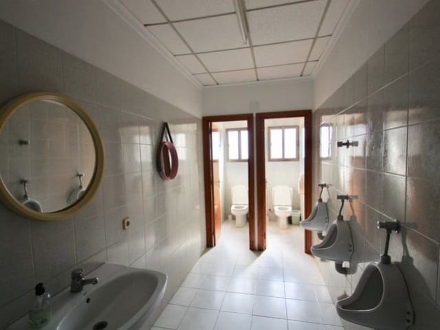 Commerciale in vendita in Deltebre - 300.000 € (Rif: 8567380)