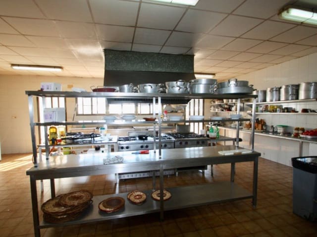 Commerciale in vendita in Deltebre - 300.000 € (Rif: 8567380)