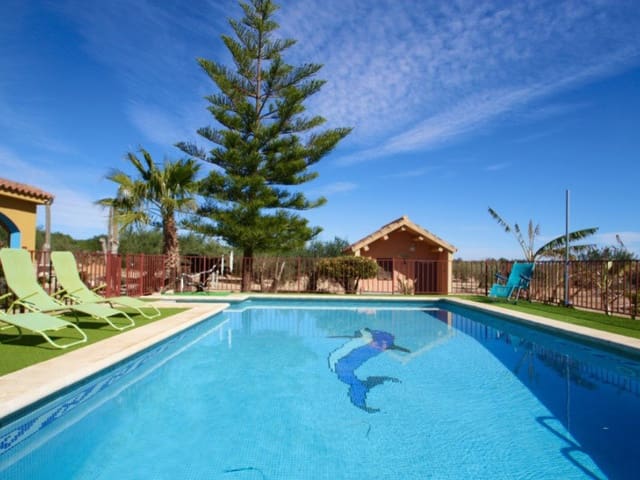 Finca/Casa Rural de 8 habitaciones en Camarles en venta con piscina - 896.000 € (Ref: 8567385)