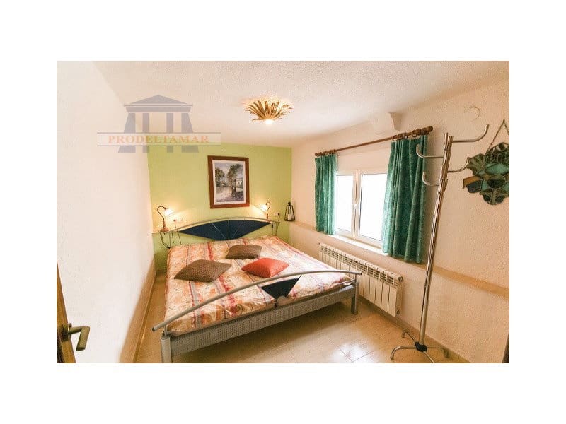 6 bedroom Villa for sale in Miami Playa / Miami Platja with pool - € 385,000 (Ref: 8567402)