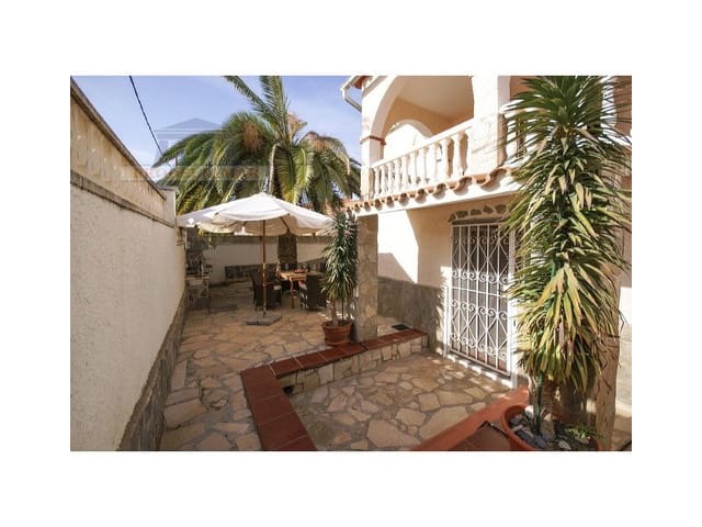 6 chambre Villa/Maison à vendre à Miami Playa / Miami Platja, Mont-roig del Camp avec piscine - 385 000 € (Ref: 8567402)