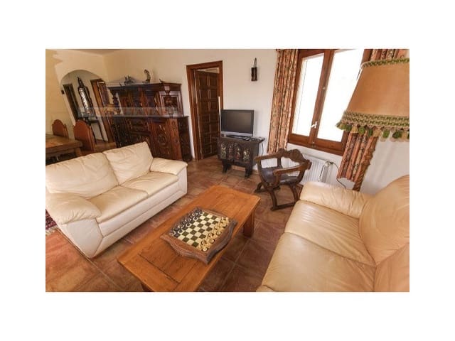 6 chambre Villa/Maison à vendre à Miami Playa / Miami Platja, Mont-roig del Camp avec piscine - 385 000 € (Ref: 8567402)