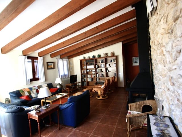 2 bedroom Finca/Country House for sale in Amposta - € 380,000 (Ref: 8659129)