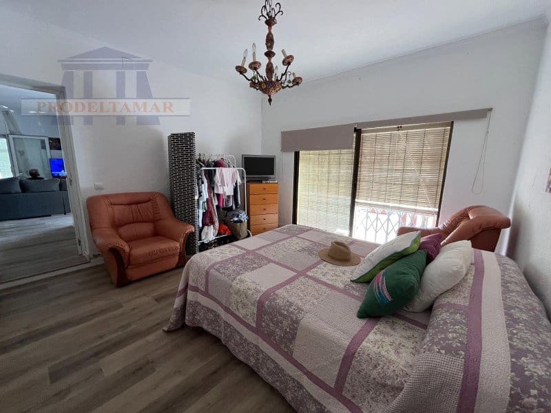 Chalet de 5 habitaciones en Mont-roig del Camp en venta con piscina garaje - 375.000 € (Ref: 9183576)