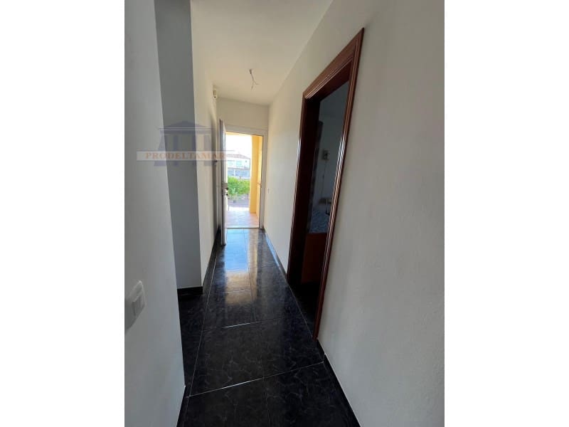 Chalet de 5 habitaciones en Mont-roig del Camp en venta con piscina garaje - 375.000 € (Ref: 9183576)