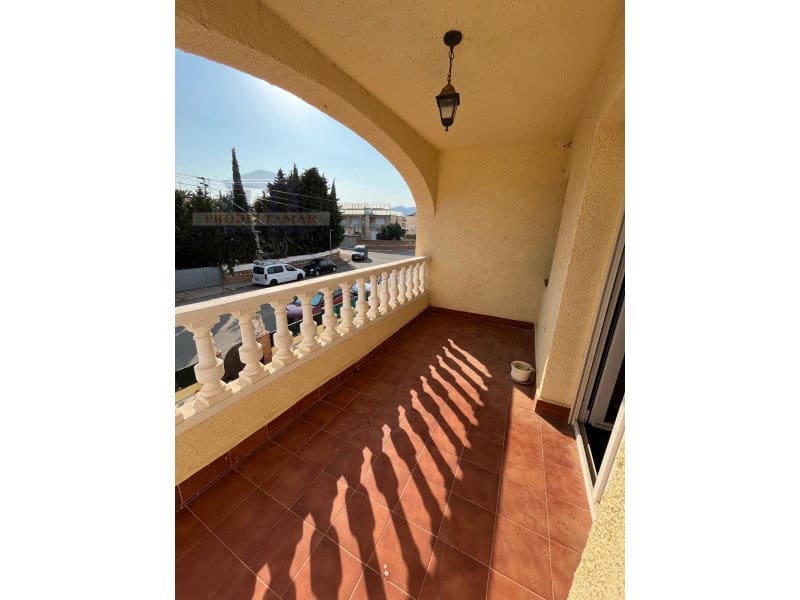 Chalet de 5 habitaciones en Mont-roig del Camp en venta con piscina garaje - 375.000 € (Ref: 9183576)