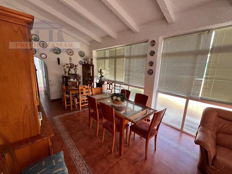 Chalet de 5 habitaciones en Mont-roig del Camp en venta con piscina garaje - 375.000 € (Ref: 9183576)