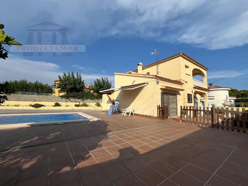 Chalet de 5 habitaciones en Mont-roig del Camp en venta con piscina garaje - 375.000 € (Ref: 9183576)
