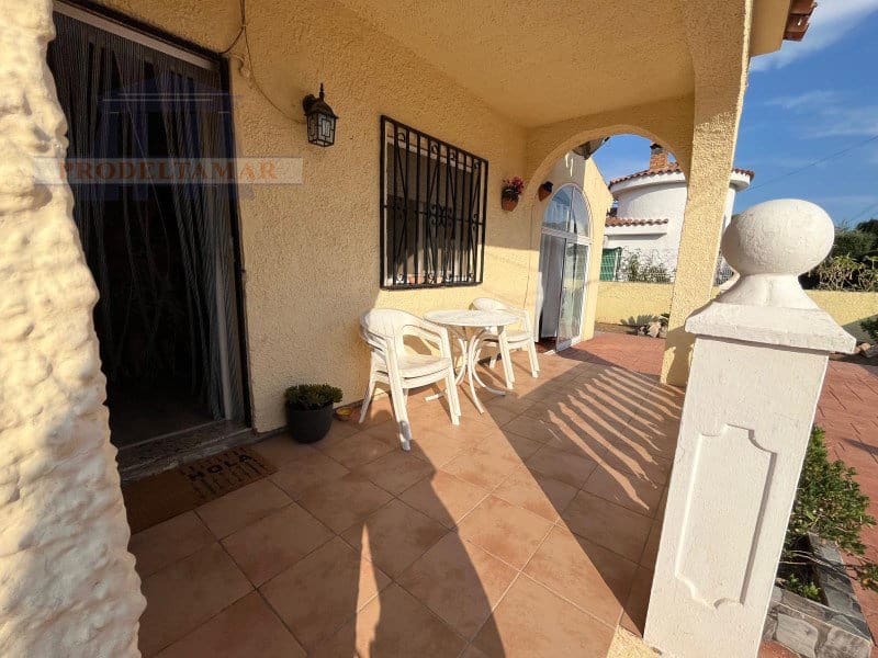 Chalet de 5 habitaciones en Mont-roig del Camp en venta con piscina garaje - 375.000 € (Ref: 9183576)