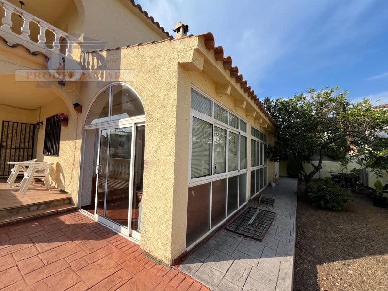 Chalet de 5 habitaciones en Mont-roig del Camp en venta con piscina garaje - 375.000 € (Ref: 9183576)