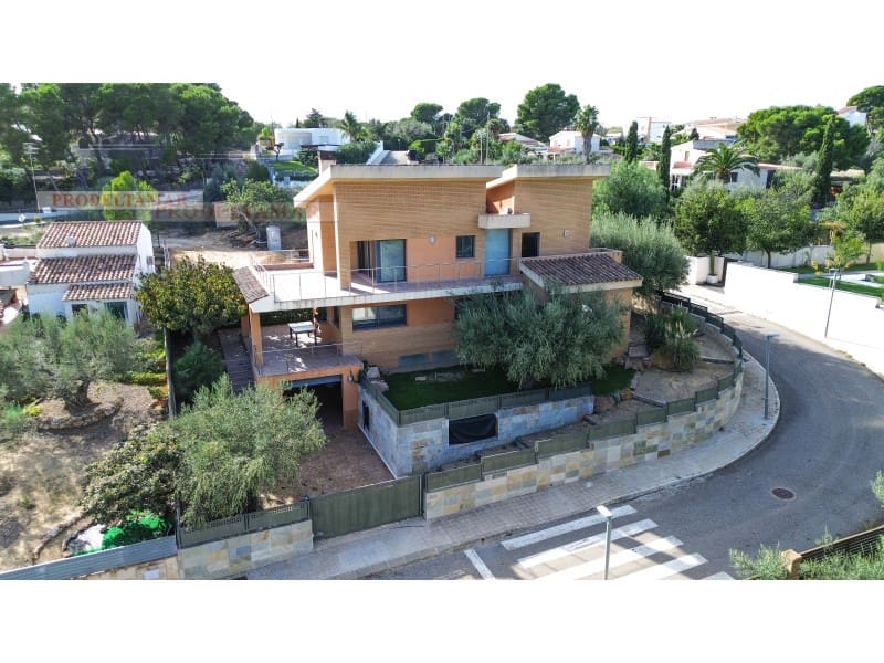 4 sovrum Villa till salu i L'Ampolla - 550 000 € (Ref: 9353361)