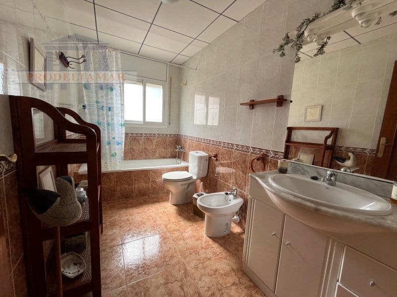 3 chambre Villa/Maison à vendre à Miami Playa / Miami Platja avec piscine - 330 000 € (Ref: 9520766)