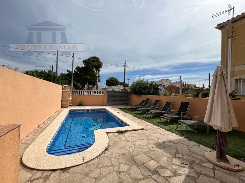 3 chambre Villa/Maison à vendre à Miami Playa / Miami Platja avec piscine - 330 000 € (Ref: 9520766)