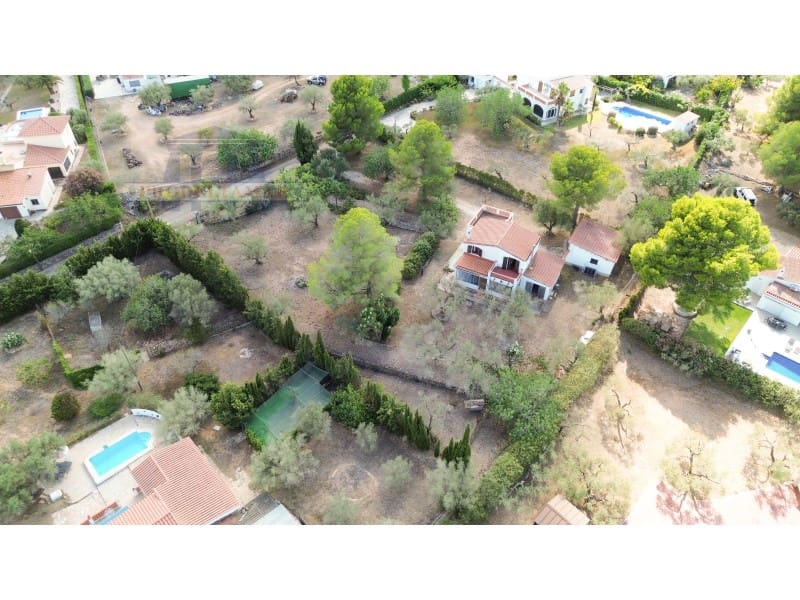 4 slaapkamer Villa te koop in L'Ampolla - € 198.000 (Ref: 9676983)