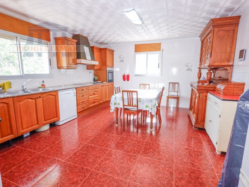 4 slaapkamer Villa te koop in L'Ampolla - € 198.000 (Ref: 9676983)