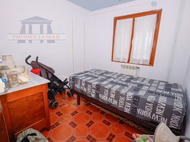 4 slaapkamer Villa te koop in L'Ampolla - € 198.000 (Ref: 9676983)