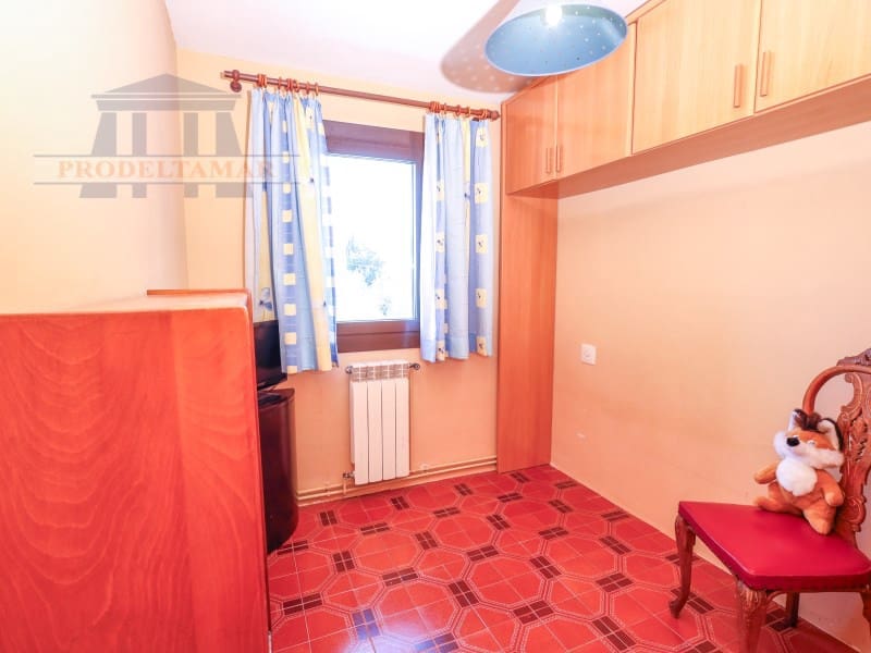 4 slaapkamer Villa te koop in L'Ampolla - € 198.000 (Ref: 9676983)