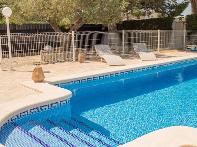 3 slaapkamer Villa te huur in L'Ampolla met zwembad - € 2.200 (Ref: 9721401)