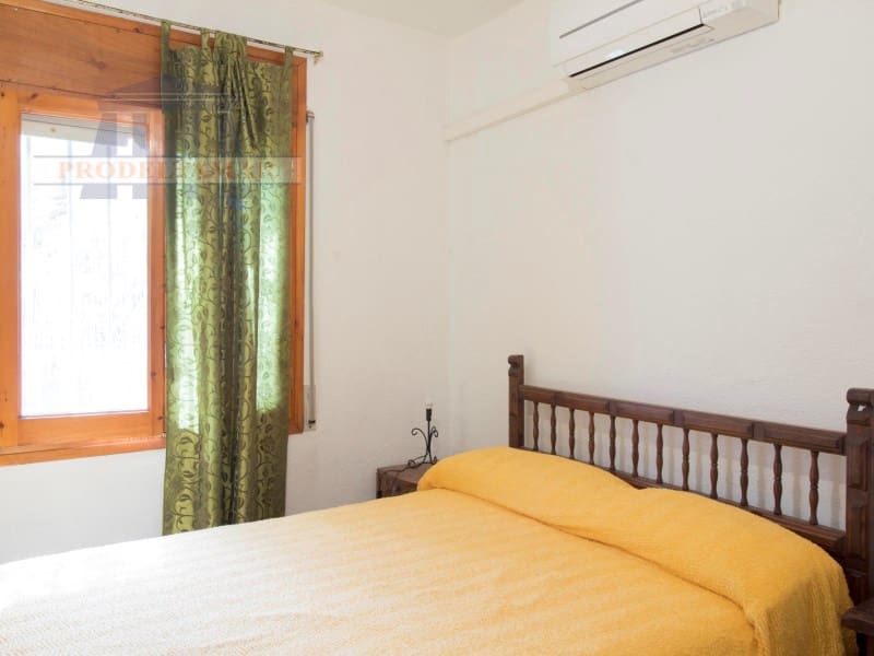 5 bedroom Villa for sale in L'Ampolla - € 350,000 (Ref: 9761816)