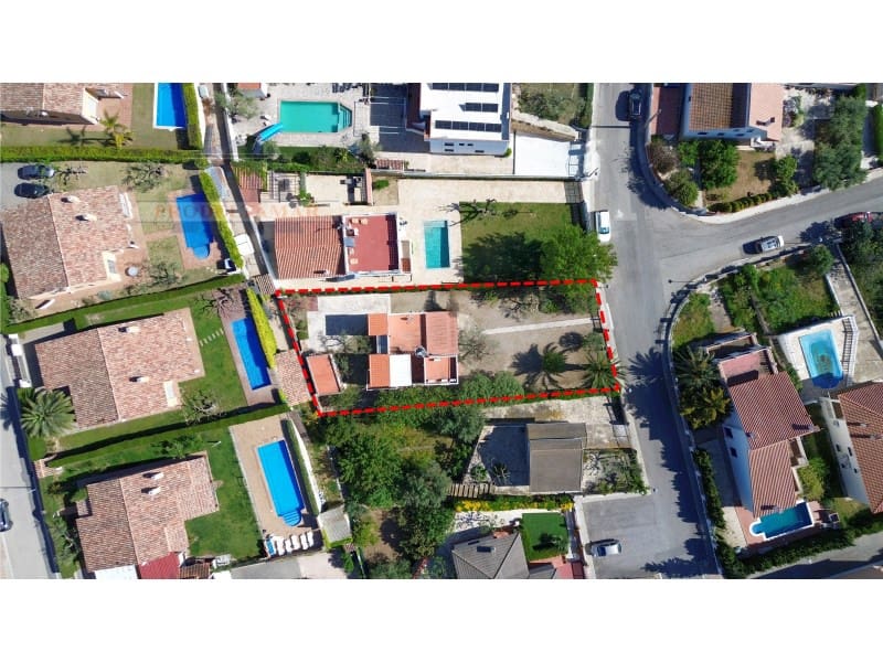 5 bedroom Villa for sale in L'Ampolla - € 320,000 (Ref: 9761816)