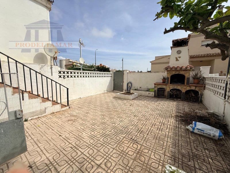 Apartamento de 2 habitaciones en Miami Playa / Miami Platja en venta con garaje - 175.000 € (Ref: 9813761)
