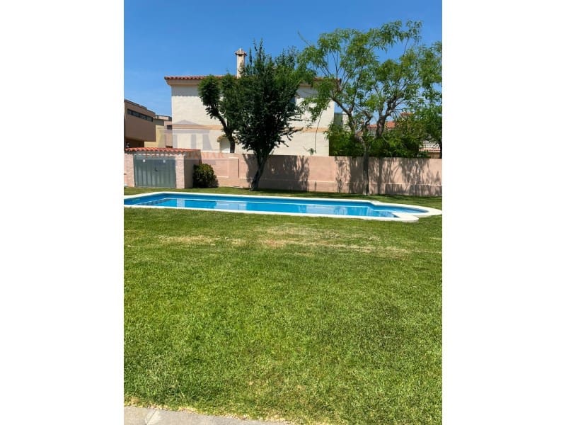 2 bedroom Terraced Villa for sale in Les Planes Del Rei with pool - € 210,000 (Ref: 9936041)