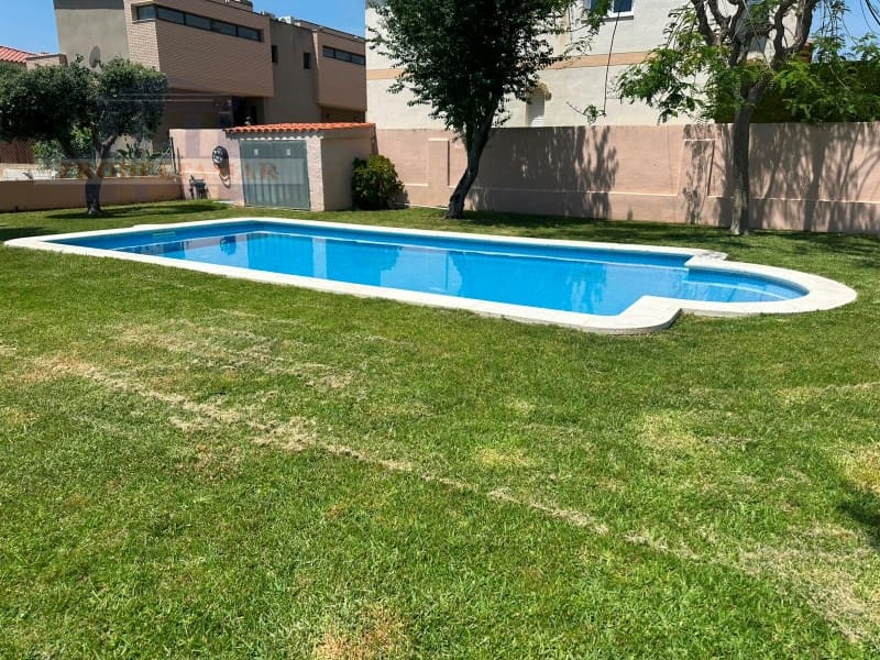 2 bedroom Terraced Villa for sale in Les Planes Del Rei with pool - € 210,000 (Ref: 9936041)