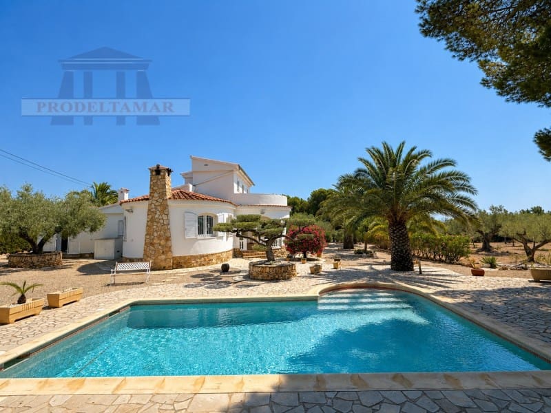 4 bedroom Finca/Country House for sale in L'Ampolla with pool - € 530,000 (Ref: 9954875)